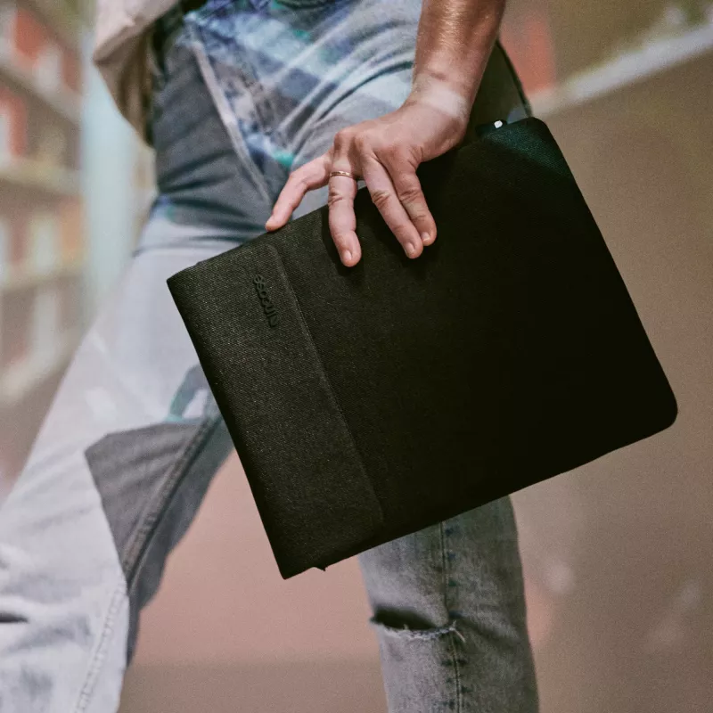 Θήκη tablet Incase Crosstown Sleeve για tablet 11 ιντσών, μαύρο