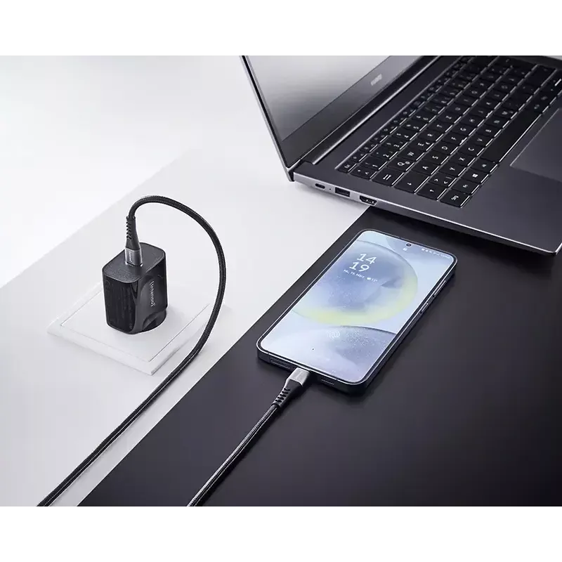 Τροφοδοτικό Intenso W20C 20W USB-C μαύρο