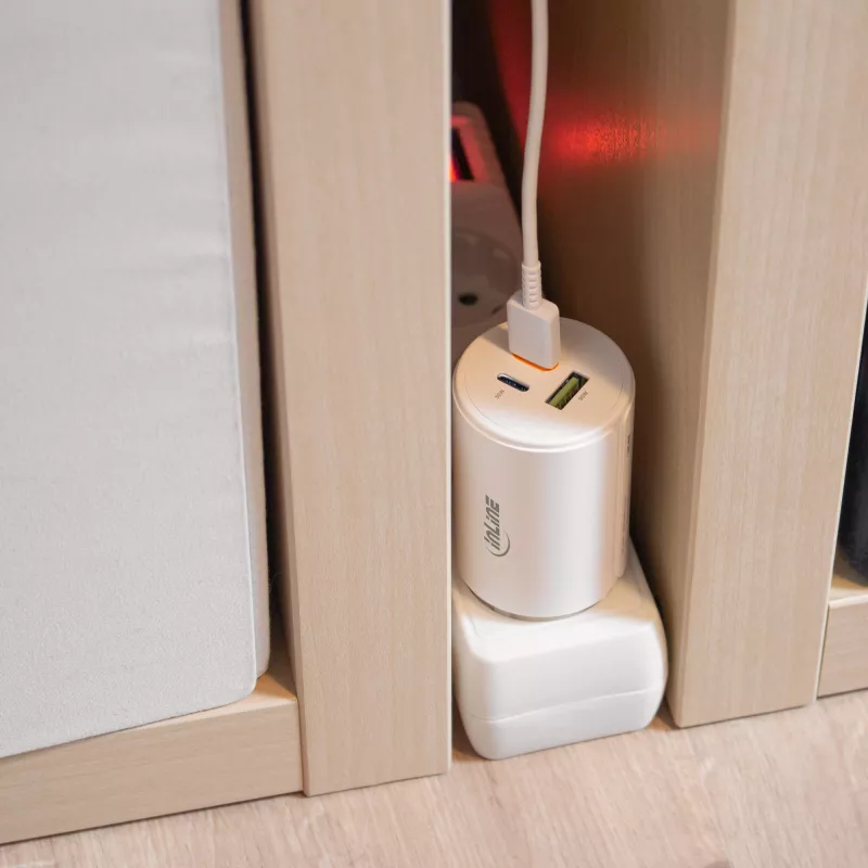 InLine τροφοδοτικό USB PD, φορτιστής GaN, 3 θυρών, Dual-USB-C + USB-A, 65W, λευκό