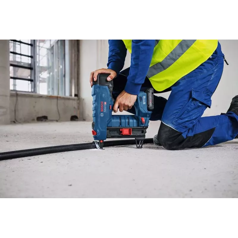 Καρφωτικό Bosch GNB 18V-40 με μπαταρία 18V ελαφρύ