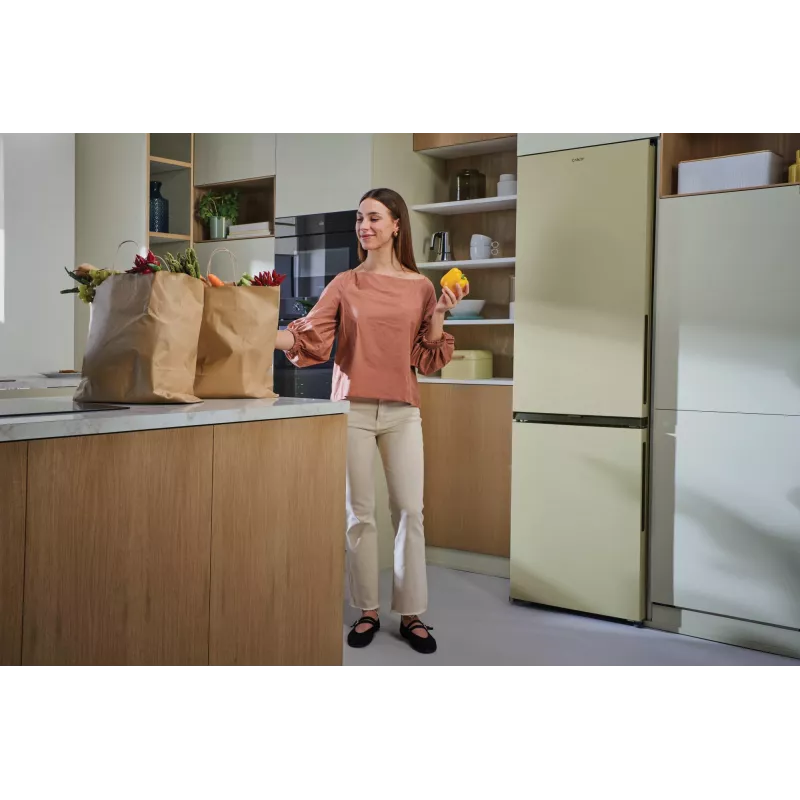 Candy CNCQ2T518EC Ελεύθερης Τοποθέτησης 279 L Κρεμ