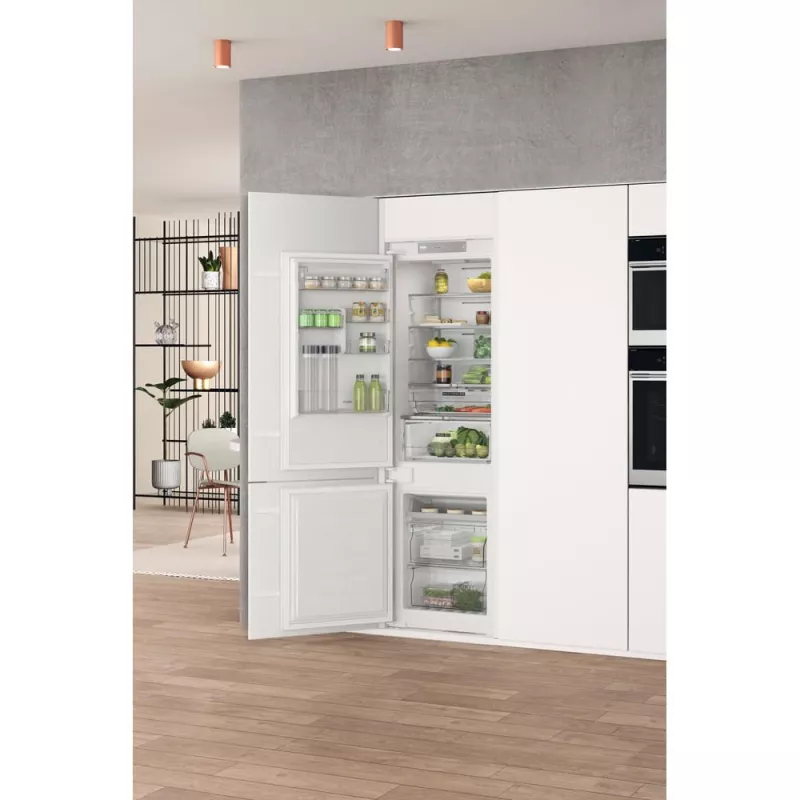 Whirlpool WHC18 T322 εντοιχιζόμενο ψυγείο 250 L