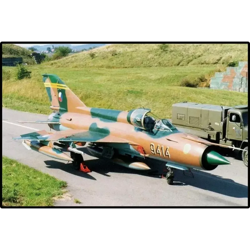 Κιτ μοντελισμού Cobi MiG-21 396 τεμ. — σετ κατασκευής Cobi Blocks