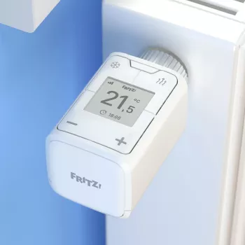 FRITZ Smart Thermo 302 θερμοστάτης (εσωτερικός), λευκό, χειρισμός με κουμπιά, μπαταρία AA, 51×51×90 mm