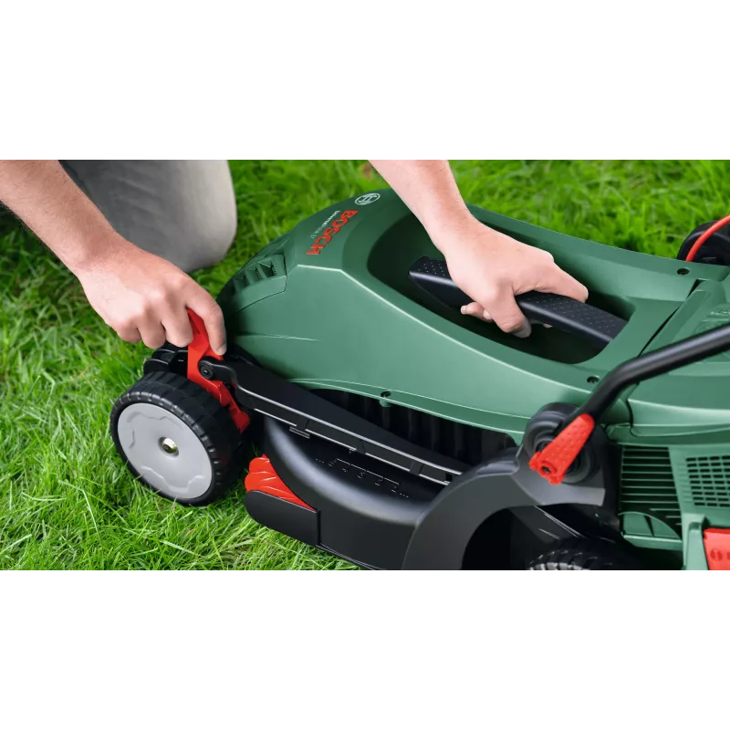 Bosch UniversalRotak χορτοκοπτικό με κίνηση τροχών AC πράσινο