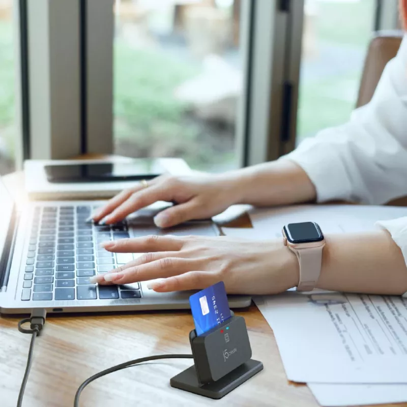 j5create JUR261 USB™ Smart Card / CAC Reader Βάση, USB Type-A/USB Type-C, Μαύρο, 95 g