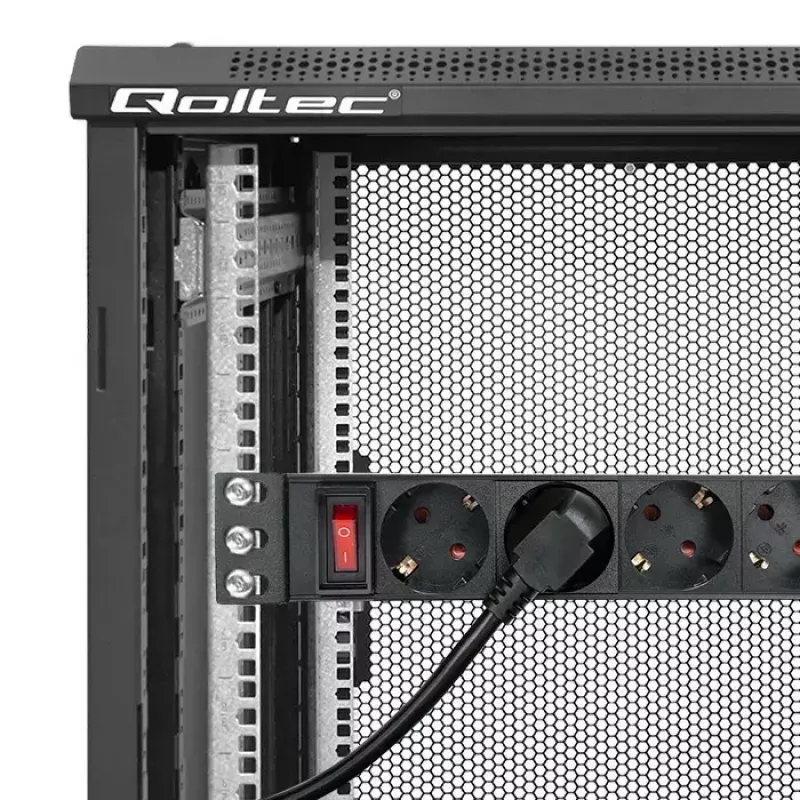 Πολύπριζο QOLTEC 54603 — 1U για τοποθέτηση σε rack, είσοδος 16A, 4× πρίζες Schuko