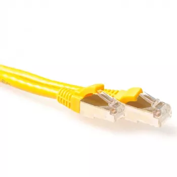 ACT κίτρινο καλώδιο patch SFTP CAT6A 0,5 μέτρων χωρίς προεξοχή με βύσματα RJ45