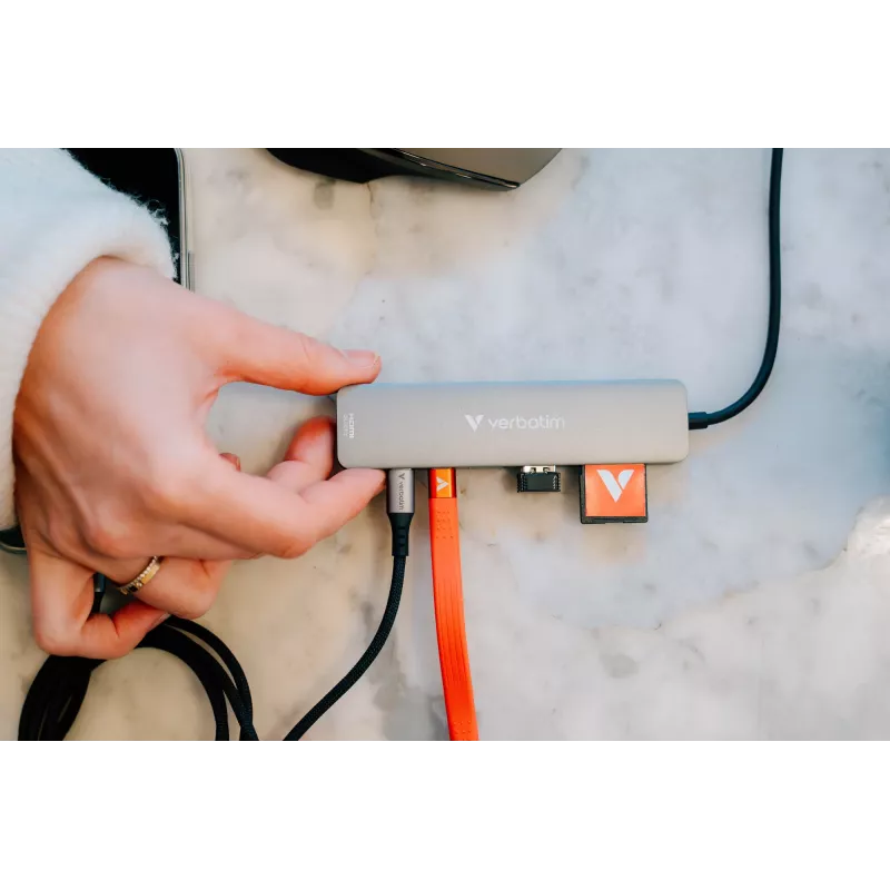 Verbatim USB-C Essentials multiport hub 7 θύρες: HDMI, USB-C, USB-C 3.2 Gen 1, 2 x USB-A 3.2 Gen 1, SD & microSD