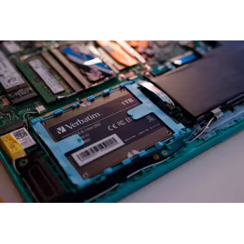 SSD δίσκος Verbatim 1 TB 2,5 ίντσες SATA Vi550 S3