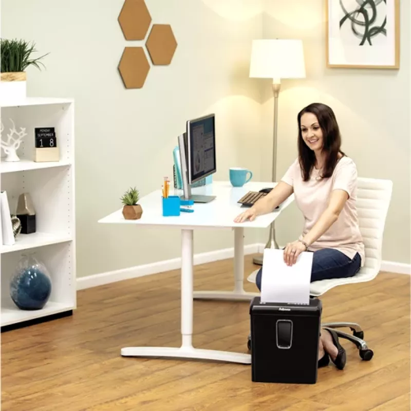 Fellowes Powershred P-30C Καταστροφέας εγγράφων κοπής σωματιδίων 22 cm Μαύρο