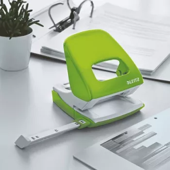 Leitz Locher WOW 5008 μέταλλο 2 οπών / 30 φύλλα, 30 φύλλα, πράσινο, μέταλλο, πλαστικό, 8 cm, 5,5 mm, A4, A5, A6, Folio, US-Quart, 8 x 8 x 8 cm