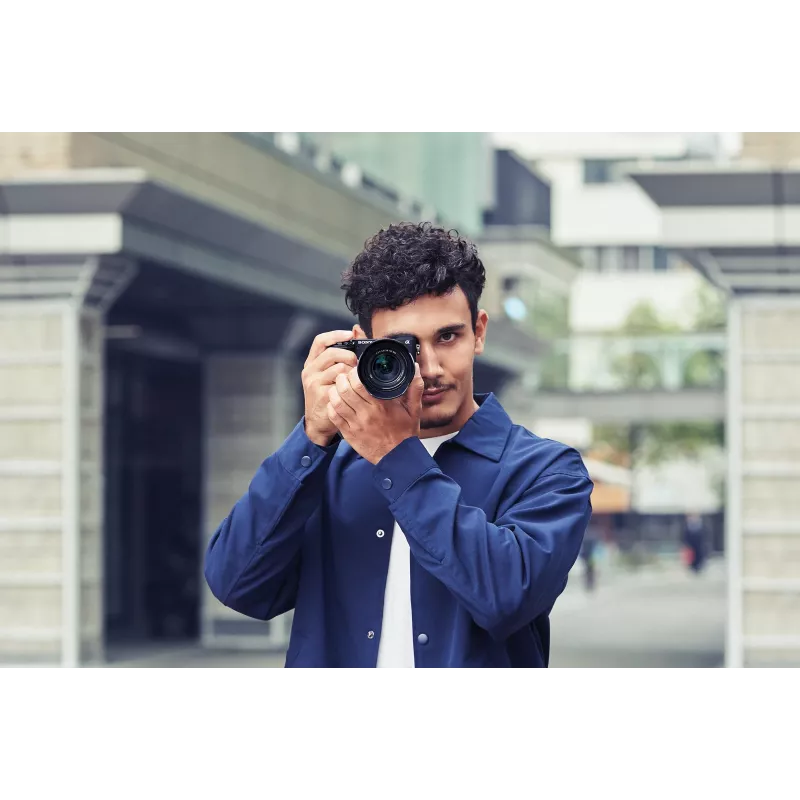 Sony α 6400 + SEL18135 MILC 24,2 MP CMOS 6000 x 4000 Pixel μαύρο