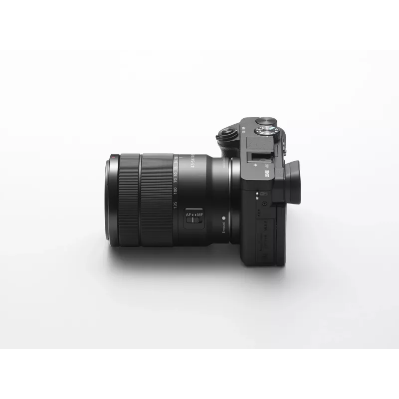Sony α 6400 + SEL18135 MILC 24,2 MP CMOS 6000 x 4000 Pixel μαύρο