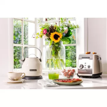 KitchenAid 5KEK1222EAC βραστήρας 1,25 l 2200 W μαύρο, κρεμ, ανοξείδωτο ατσάλι