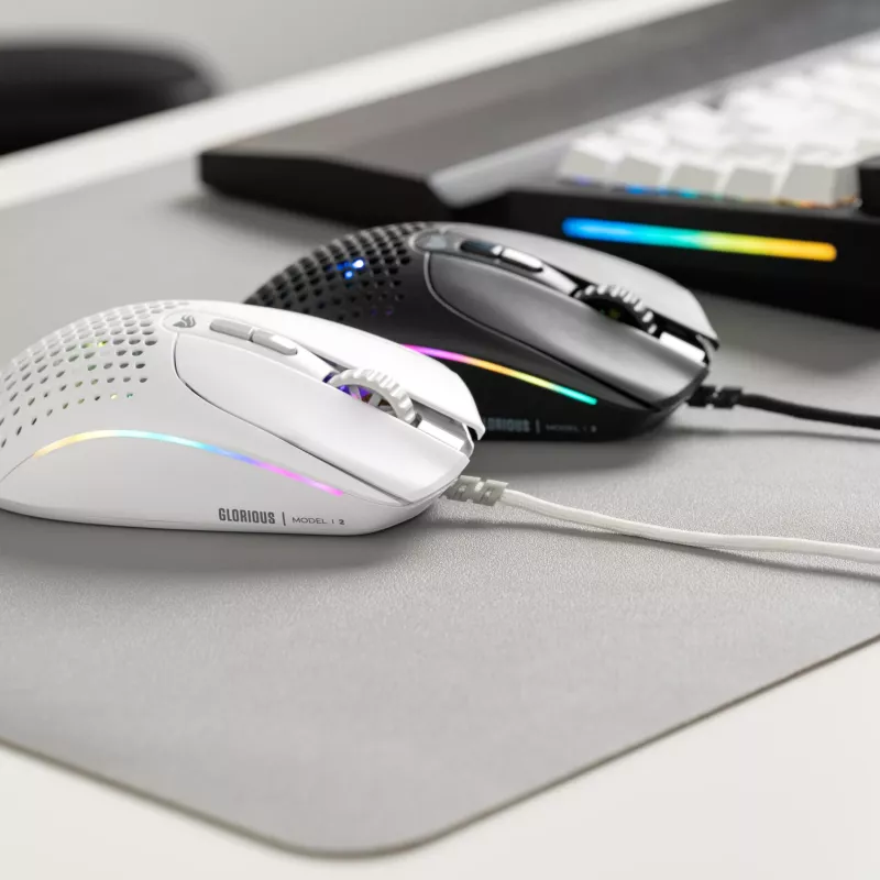 Glorious Gaming Glorious Model I2 Wired – λευκό, δεξιόχειρας, οπτικό, USB Type-A, 26000 DPI, λευκό