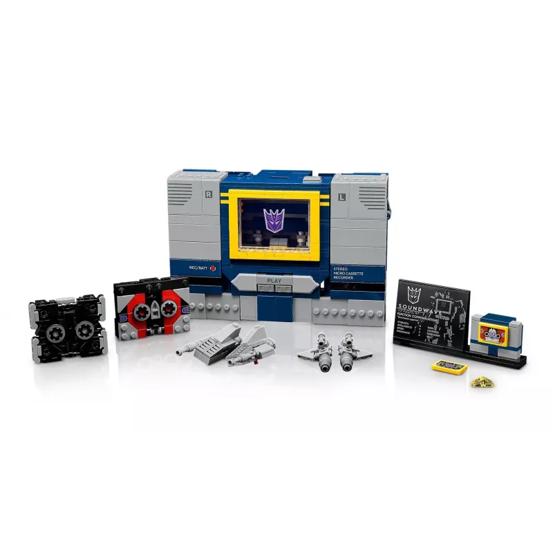 LEGO ICONS 10358 Transformers: Soundwave