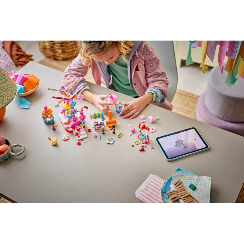 LEGO Friends 42700 Γλυκός τροχός λούνα παρκ με cupcakes (602 τεμ.)