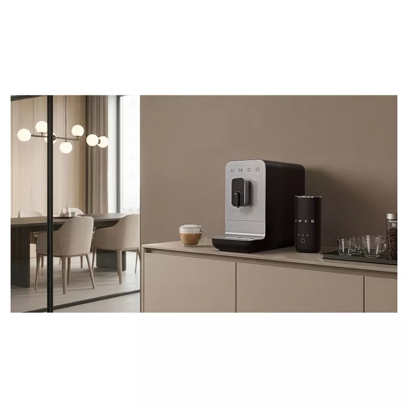 SMEG BCC11BLMEU Αυτόματη μηχανή καφέ με λειτουργία ατμού, μαύρο ματ