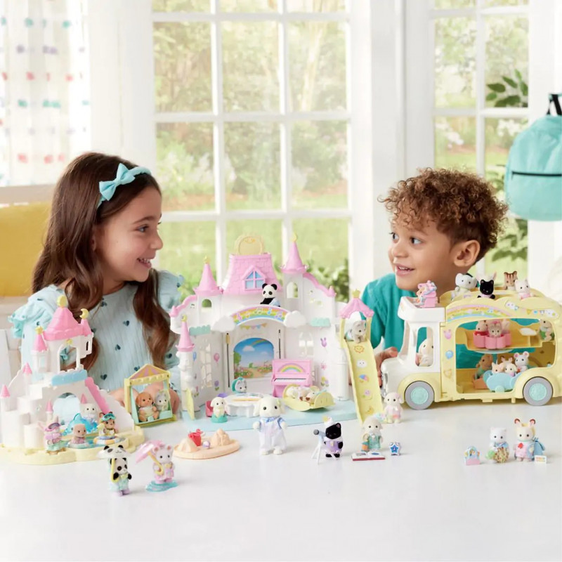 EPOCH Sylvanian Families Kindergarten Σετ παιχνιδιού άμμου & πισίνας