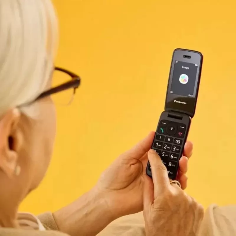 Panasonic KX-TU410EXB Κινητό Τηλέφωνο Αναδιπλούμενο Μαύρο