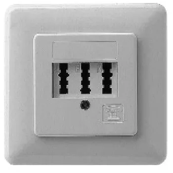 ZE-KOM TAE Τριπλή πρίζα: TAE 2 x 6/6 NF/F UP, λευκό