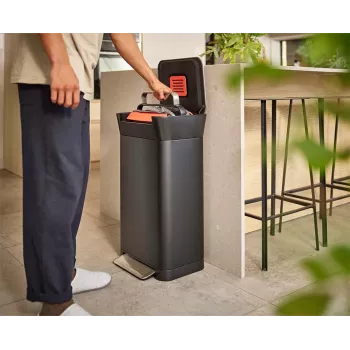 Joseph Joseph Titan 30L Black Συμπιεστής Απορριμμάτων