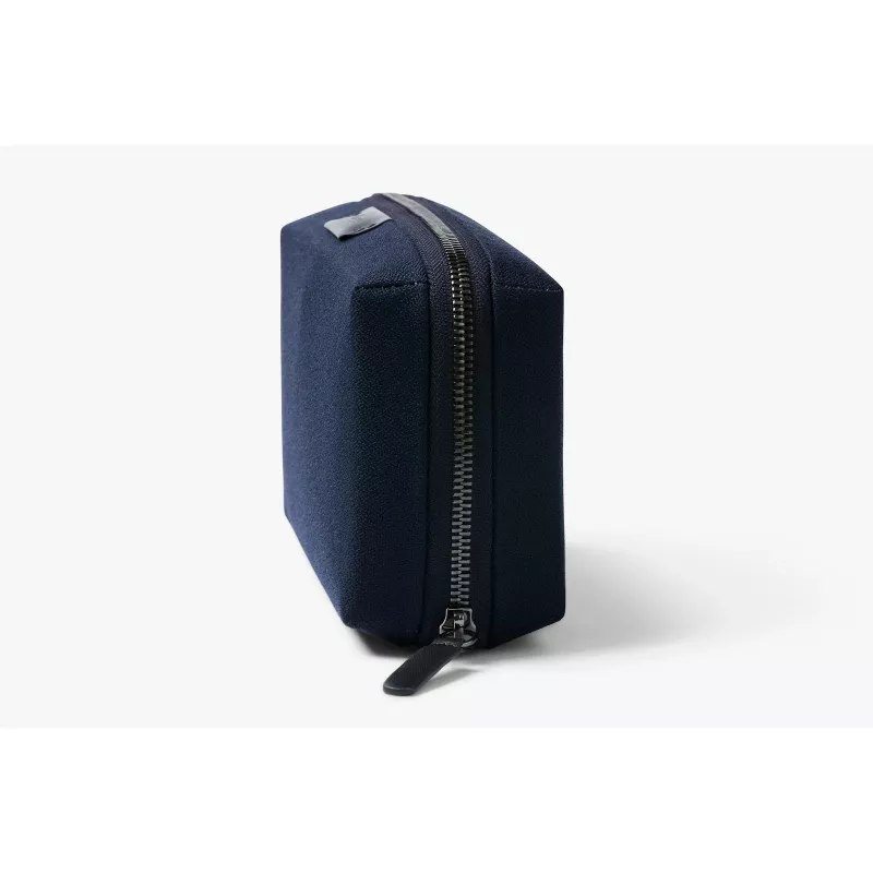 Bellroy Tech Kit - Οργανωτής για αξεσουάρ κινητών (Μπλε ναυτικό)