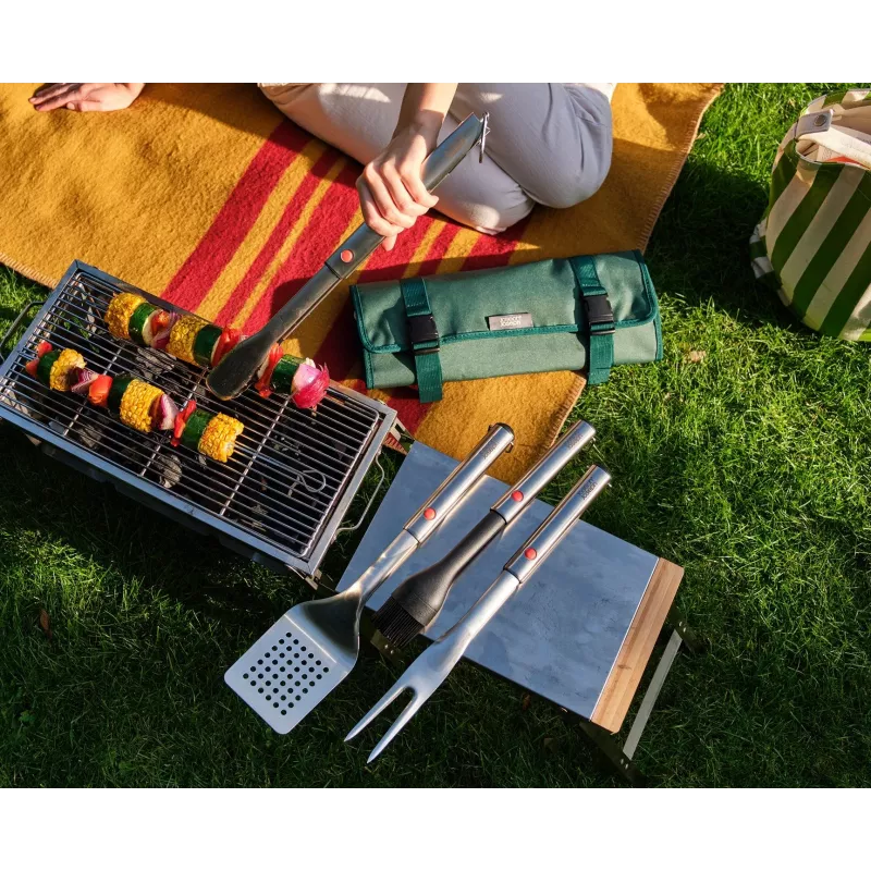 Joseph Joseph GrillOut Black Σιλικονούχος Πινέλο BBQ με Επεκτεινόμενη Λαβή