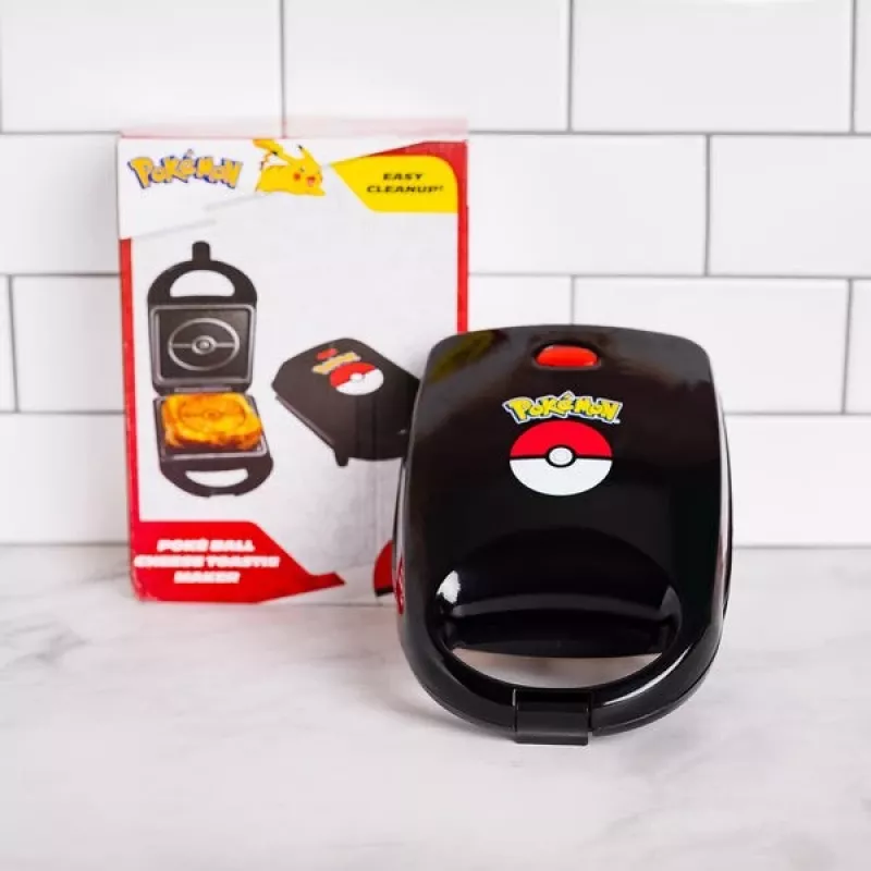 Uncanny Brands Pokemon τοστιέρα Pokeball