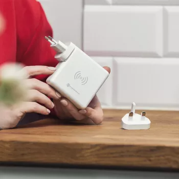 FORCELL F-ENERGY 4 σε 1 ασύρματος φορτιστής 15 W με θύρες USB/USB-C και power bank 8000 mAh