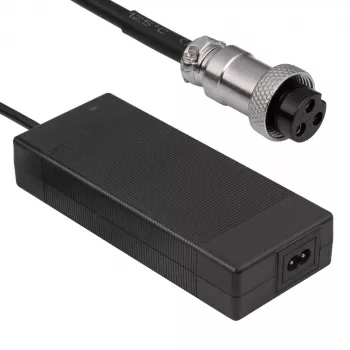 Akyga AK-EV-22 Φορτιστής E-Bike για μπαταρίες Li-Ion 60-V (16S), 67,2 V, 2 A, 135 W, υποδοχή GX16 12 mm, 1,2 m