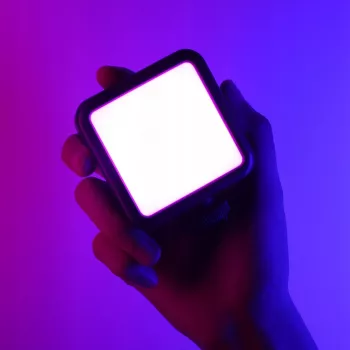 Ulanzi VL49 RGB Pro LED Video Light 60 LEDs 2500mAh με μαγνητική στερέωση και κηρήθρα