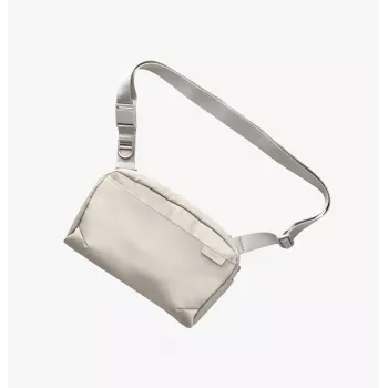 UNIQ Arden Sling 2L Crossbody Τσάντα Μπεζ