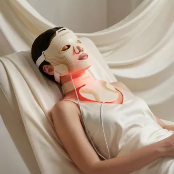Medivon μάσκα προσώπου LED Lumi Max - φωτοθεραπεία 7 χρωμάτων, 192 LED, τηλεχειριστήριο, ρυθμιζόμενη ένταση και χρονοδιακόπτης
