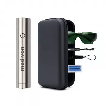 MEDIVON Lumix Συμπαγής λάμπα LED φωτοθεραπείας, 5 μήκη κύματος 460–900 nm, χρονόμετρο 5 λεπτών, μπαταρία Li-Ion, ασημί