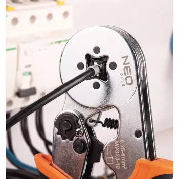 NEO Tools Αυτορυθμιζόμενη καστάνια πρέσας για ακροδέκτες 0,25-6 mm² (AWG 23-10), τετράγωνη πρέσα, εργονομική λαβή δύο συστατικών, 200 mm
