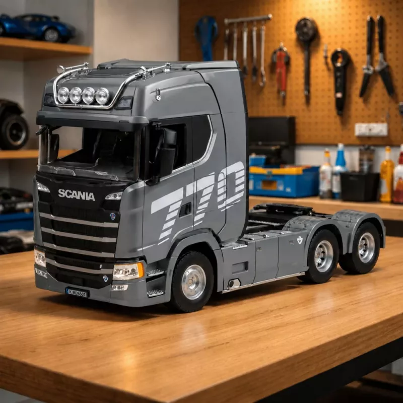HUINA 32329 Scania 1:18 6-κάναλο RC τράκτορας γκρι ασημί
