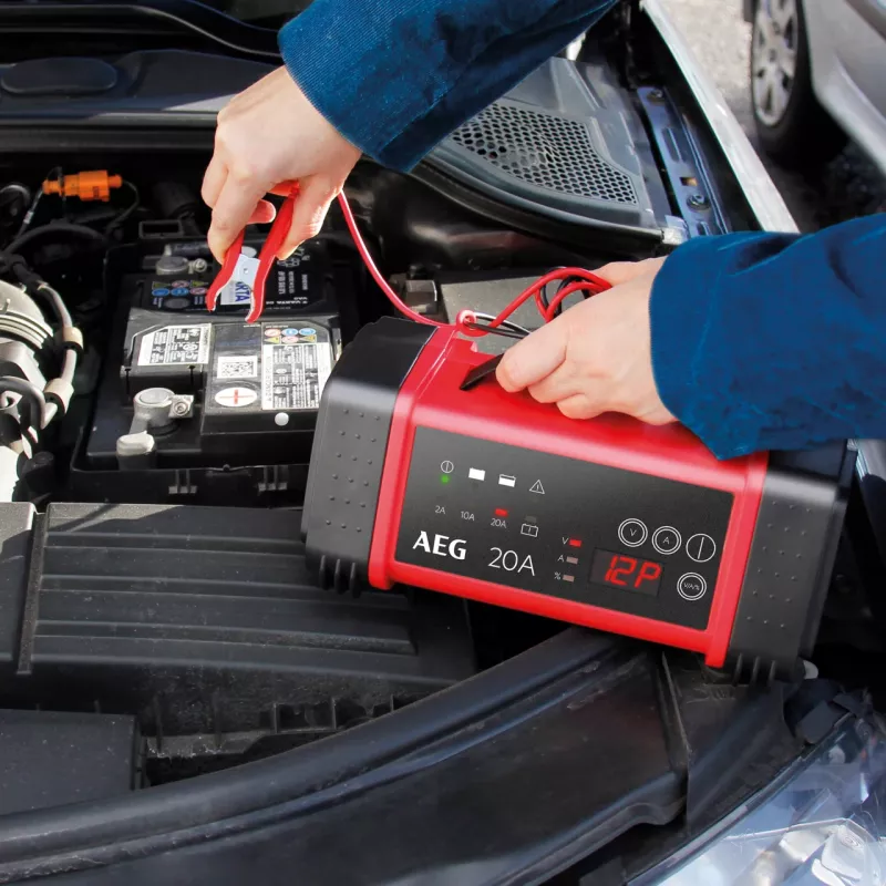 AEG LT20 Αυτόματος φορτιστής 12V/24V 2A/10A/20A (97025)