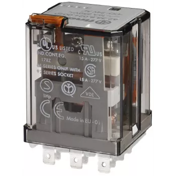 Finder 62.33.8.230.4300 Ρελέ ισχύος 3 CO 16A 230V AC με βύσμα