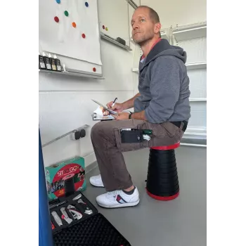 WEDO SITTOGO NXT τηλεσκοπικό σκαμπό, πλαστικό, κόκκινο, 10-βάθμια περιστροφική ρύθμιση ύψους, 150 kg φορτίο 212 4202