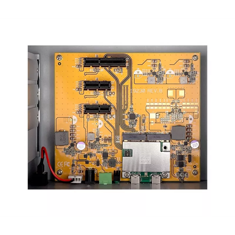 EXSYS Thunderbolt 3 / USB 4 σε 3x PCIe κουτί επέκτασης για κοντές κάρτες (EX-1019)