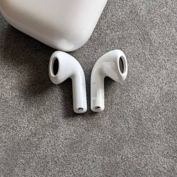 Apple AirPods 5 ακουστικά, λευκά, MKFW4LL/A
