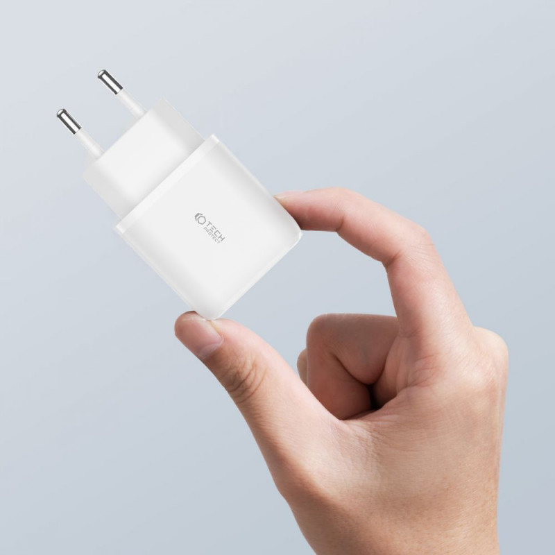 Tech-Protect C20W φορτιστής τοίχου 2 θυρών, USB-C PD 20W και USB-A QC 3.0, λευκός