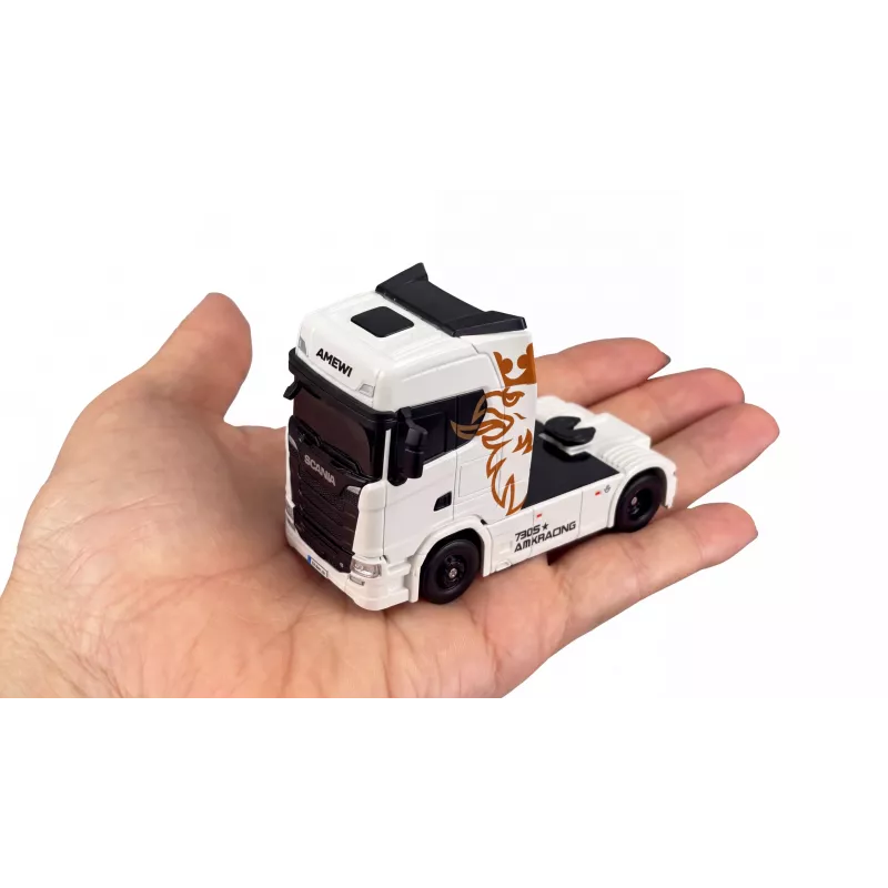 Amewi Mini-Scania 730 S με ρυμουλκούμενο box trailer 1:64 RTR, λευκό (22784)