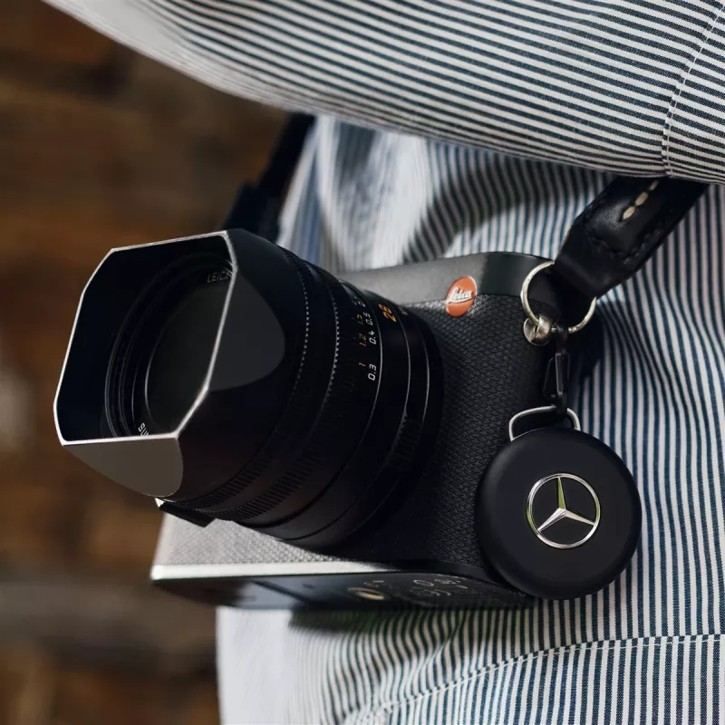 Chipolo LOOP Mercedes – επαναφορτιζόμενος Bluetooth tracker με λουράκι σιλικόνης για iOS & Android, μαύρο