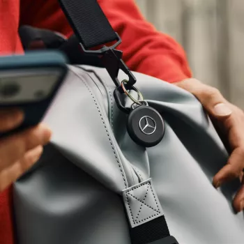 Chipolo LOOP Mercedes – επαναφορτιζόμενος Bluetooth tracker με λουράκι σιλικόνης για iOS & Android, μαύρο