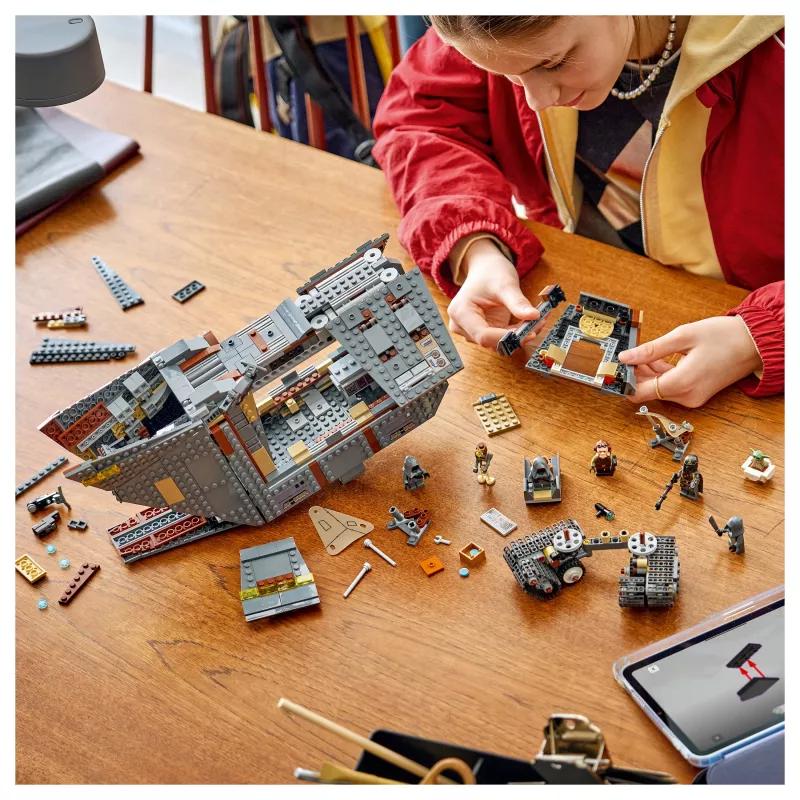 LEGO Star Wars Offworld Sandcrawler και Mudhorn 75453