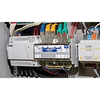 MOBOTIX MX-SWITCH1 - Διακόπτης δικτύου - 4 x 10/100 (PoE+) - Ράγα DIN