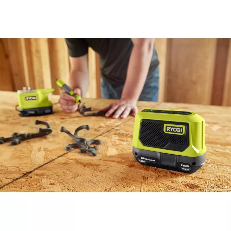 RYOBI ONE+ 18V Bluetooth Μίνι Ηχείο (Πράσινο/Μαύρο, μόνο συσκευή)